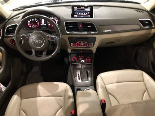 Imagem 6 de 8 de Audi Q3 2.0 Tfsi Ambiente Quattro S Tr 2013