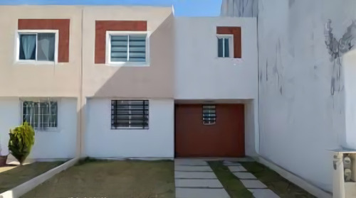 Casa En Venta En Fracc, Lomas De Iturbe, Tula De Allende, Hidalgo. Nm*