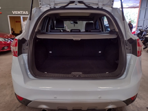 Imagen 4 de 8 de Ford Kuga Titanium At 4x4 2.5 Turbo 2012