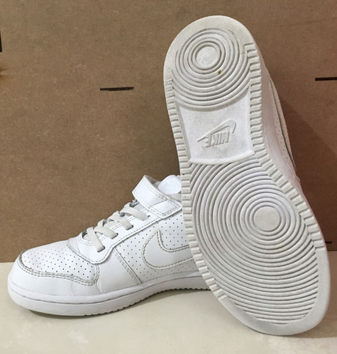 Tênis Nike Court Borough Low
