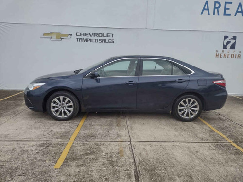 Imagen 2 de 14 de Toyota Camry 2017 4p Xle V6/3.5 Aut