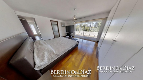 Espectacular Residencia Minimalista Con Amplio Parque A Metros De La Mansa- Ref: 539
