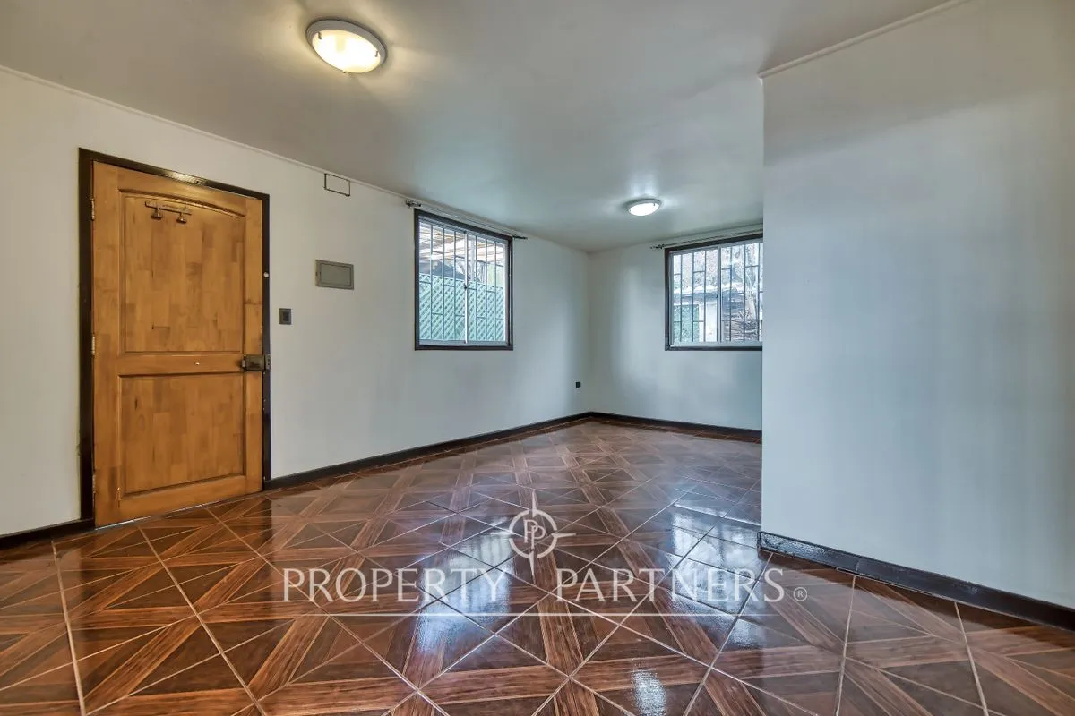 Imagen 3 de 14 de Oportunidad! Venta De Casa Con Amplio Terreno En P...
