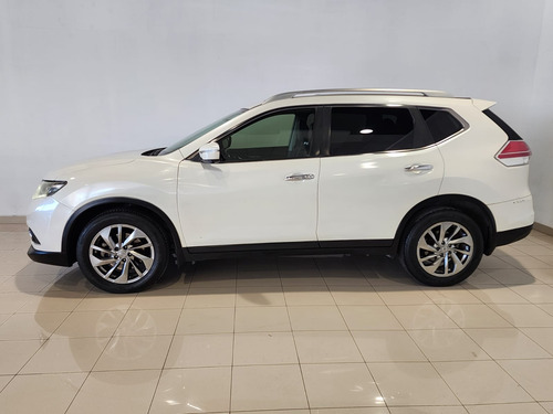 Nissan X-Trail 2.5 Exclusive 3 Row Mt