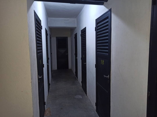 Imagen 17 de 18 de José Colmenares Vende | Apartamento En Res. Garden Plaza (lema-517)