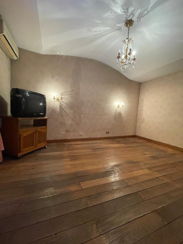 Venta Chalet 4 Dormitorios Castelar Con Cochera
