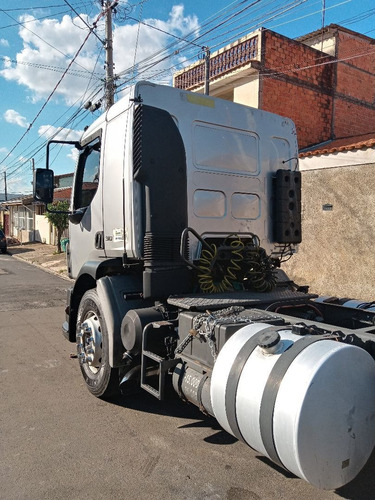 Imagem 9 de 15 de Volvo Vm 310 4x2