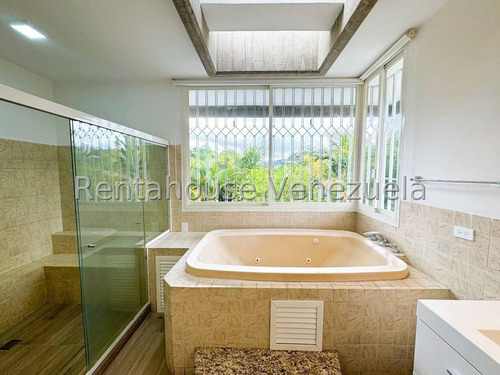 Casa En Venta Urb. Cerro Verde, Caracas. 25-7062 Yf