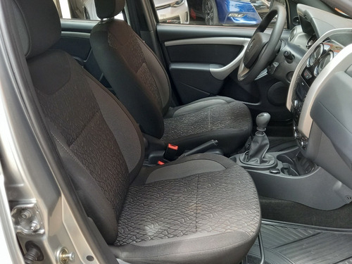 Imagen 7 de 10 de Renault Oroch Zen 2018