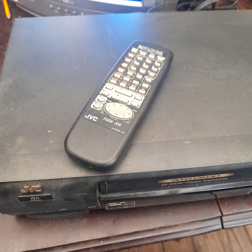 Imagem 2 de 10 de Videocassete Funcionando Com Controle Jvc Hr J453m 4 Cabeças