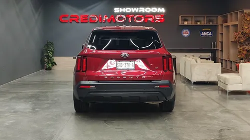 Kia Sorento 2.4 L4 EX Piel 7 Pasajeros At