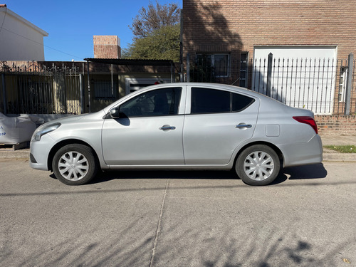 Nissan Versa 1.6 Sense