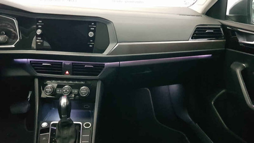 Imagen 14 de 15 de Volkswagen Jetta 2019 4p Highline L4/1.4/t Aut