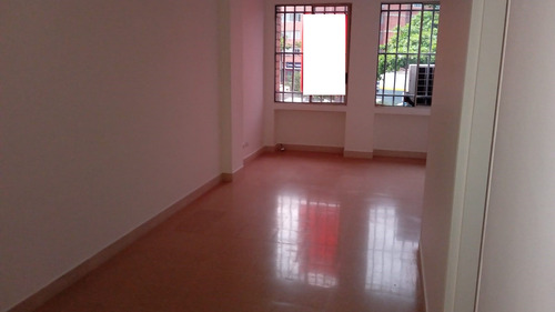 Arriendo Oficina Barrio Conquistadores