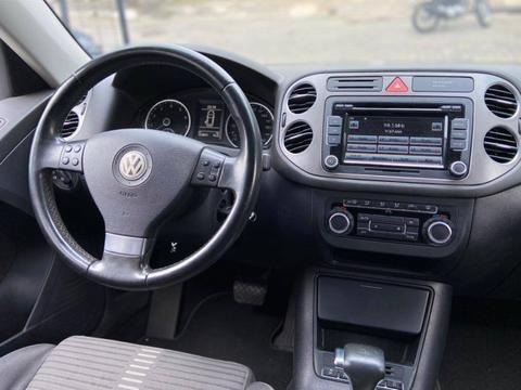 Imagem 5 de 9 de Volkswagen Tiguan 2010 2.0 Fsi 5p