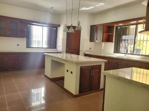 Apartamento En Venta | El Vergel | 3 Hab | 329 M2 | Us$325,000