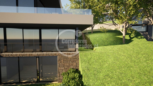 Casa En Venta De 5 Dorm. En Lo Barnechea