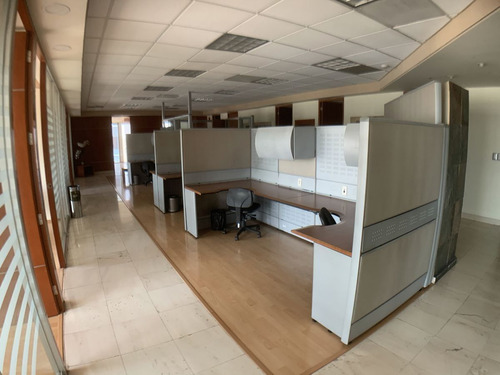 Oficina En Renta En Lomas Altas Torre Quadrata Amueblada (m2o2440)