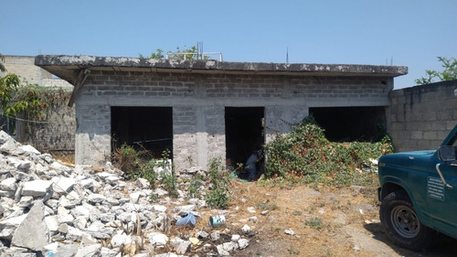 Casa En Venta Como Terreno En Temixco Morelos Con 2 Accesorias