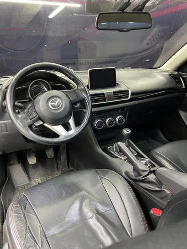 Mazda 3 2,0 TOURING, CUERO, MECANICO