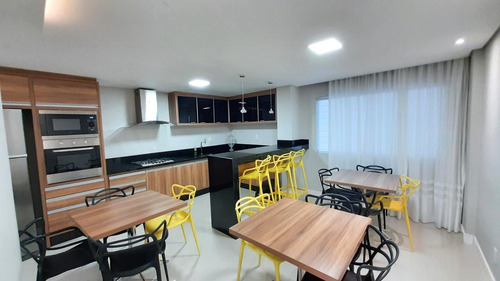 Imagem 5 de 15 de Apartamento - Padrão, Para Venda Em Joinville/sc - V606