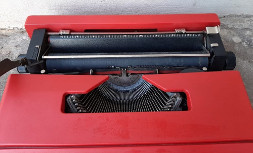 Máquina De Escribir Olivetti College Con Funda Original (Usado)