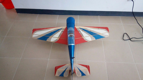 Imagen 1 de 3 de Avión Acrobático 40 Rc