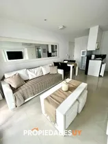 Comprar Alquiler Anual De Apartamento De 1 Dormitorio En Torre Con Servicios, Cerca Del Mar, Punta Del Este
