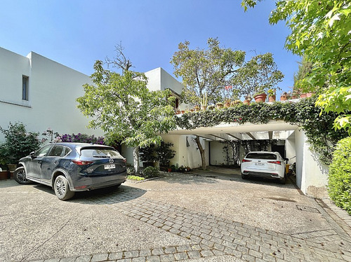 En Condominio Av Las Condes / La Dehesa