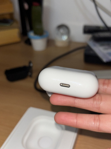 Apple AirPods 3ra Generación Con Caja De Carga Blanco (Usado)
