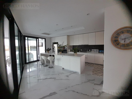 Casa En Muelles -mb- Excelente Ubicación