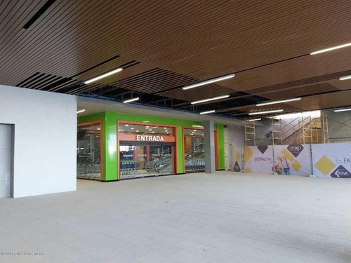 Imagen 11 de 12 de Local Comercial En Moderna Y Elegante Plaza En El Refugio Jf