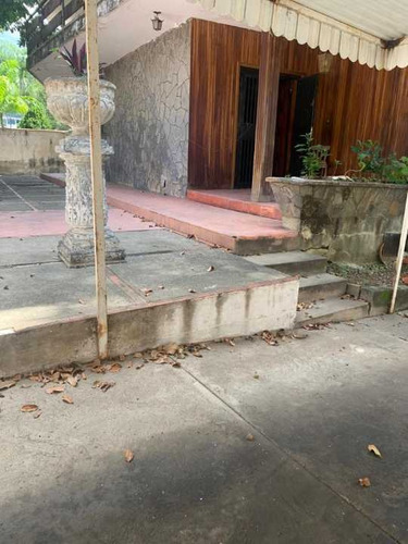 Imagen 2 de 2 de Vendo Casa 1000m2 8h/8b/7ptos Alta Florida 0063