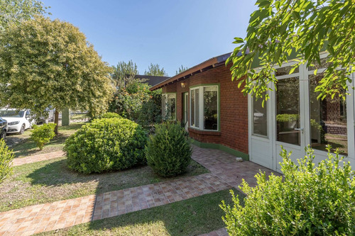 Imagen 2 de 30 de Venta Casa 2 Dormitorios En Sol Parana