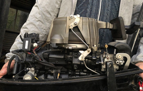 Imagen 6 de 10 de Motor Fuera De Borda Mercury 15 Hp 2tiempo Usado Como Nuevo!