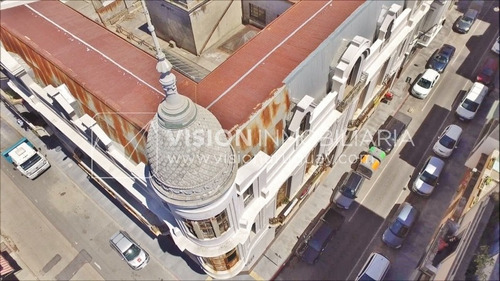 Imagen 3 de 30 de Edificio Palacio Amézaga, Oportunidad De Inversión, A Reciclar Para Sede Corporativa, Oficinas U Otro Destino, 1500 M2 En El Corazón De La Cd. Vieja.