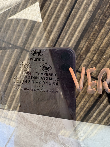 Vidrio Trasero Derecho Verna 4 Puertas Original (Usado)