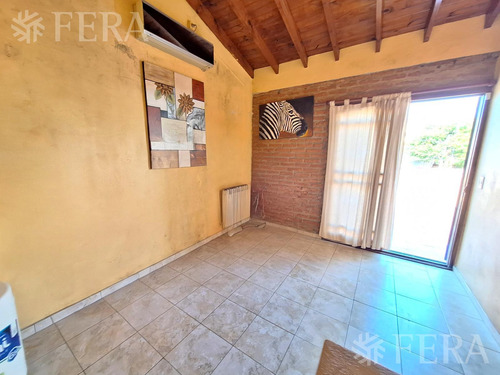 Venta Ph De 3 Ambientes Con Cochera Y Terraza En Sarandí