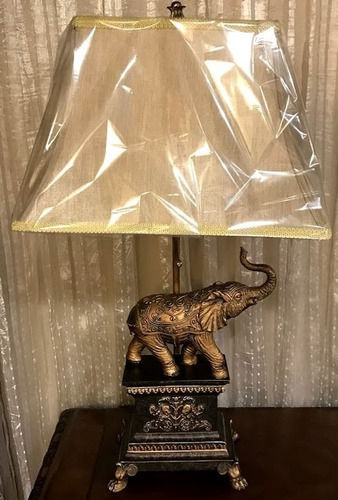 Imagen 3 de 6 de Lampara De Elefante, Lampara Clásica, Para Sala O Recamara