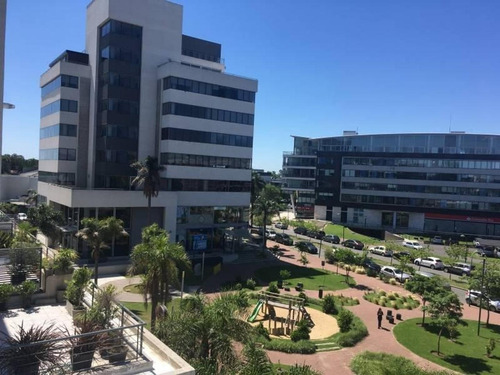 Imagen 8 de 19 de Oficina En Esquina North Coral Plaza