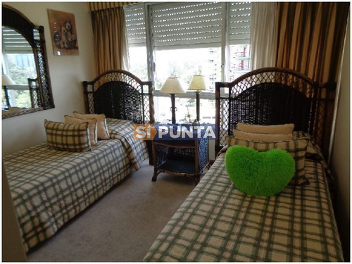 Imagen 11 de 12 de Apartamento 3 Dormitorios Y Dependencia