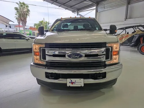 Ford F-350 Dully Cab Sencilla 4x4 Diesel
