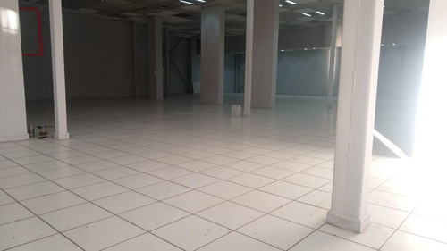 Se Arrienda Gran Local Comercial En Centro De Talca