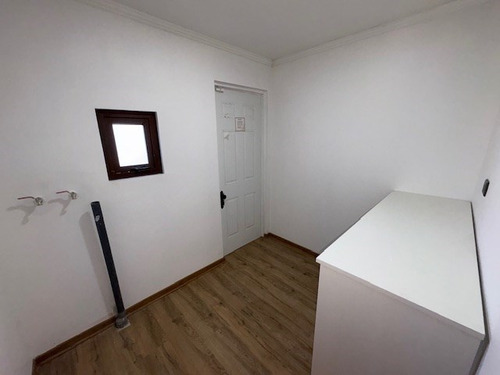 Casa En Arriendo De 4 Dorm 3 B. En Condominio Olivar