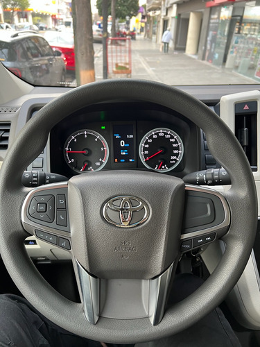 Toyota Hiace 2.8 Tdi Commuter 6at 14a