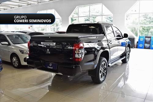 Mitsubishi L200 Triton 2.4 16V TURBO DIESEL SPORT HPE-S CD 4P 4X4 AUTOMÁTICO