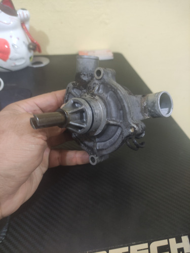 Bomba De Agua Suzuki Gsxr 1000 05-08 (Usado)
