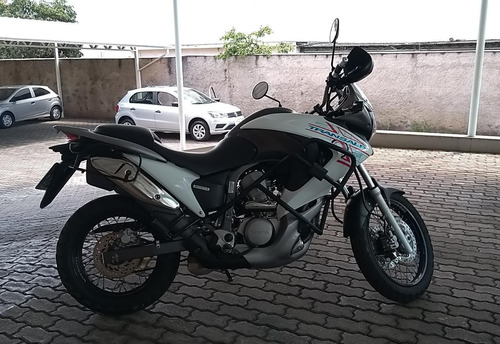 Imagem 8 de 11 de Honda Trabsalp