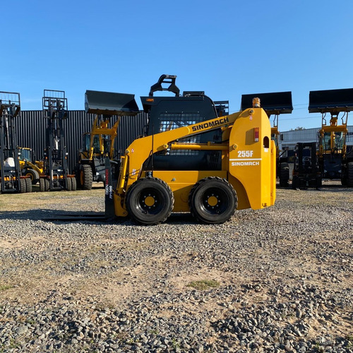 Imagen 7 de 15 de Minicargadora Porta Pallets Uñas 50hp Sinomach 255f Cabinada