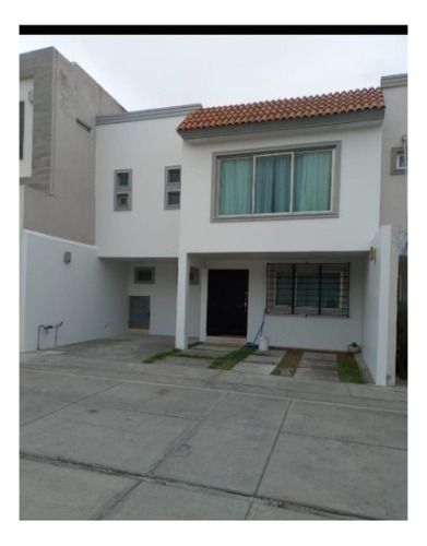 Casa En Renta Metepec En Privada Con Acceso Restringido En Avenida Independencia San Salvador Tizatlalli Metepec 